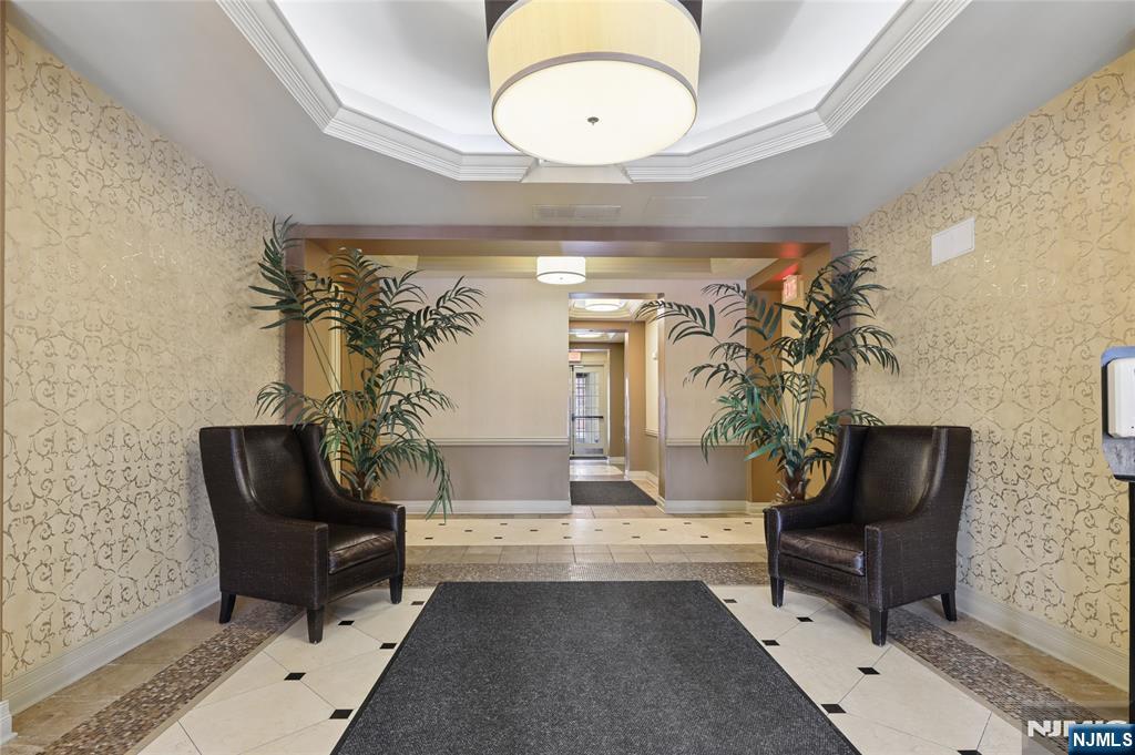 1314 The Pz, Tenafly, NJ 07670