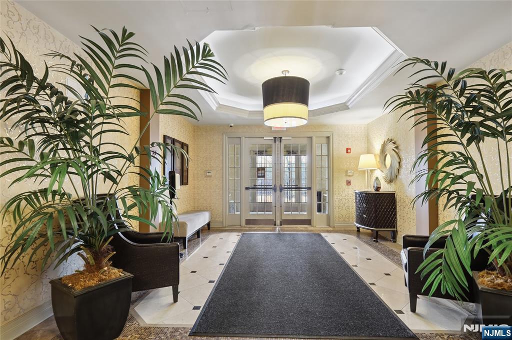 1314 The Pz, Tenafly, NJ 07670