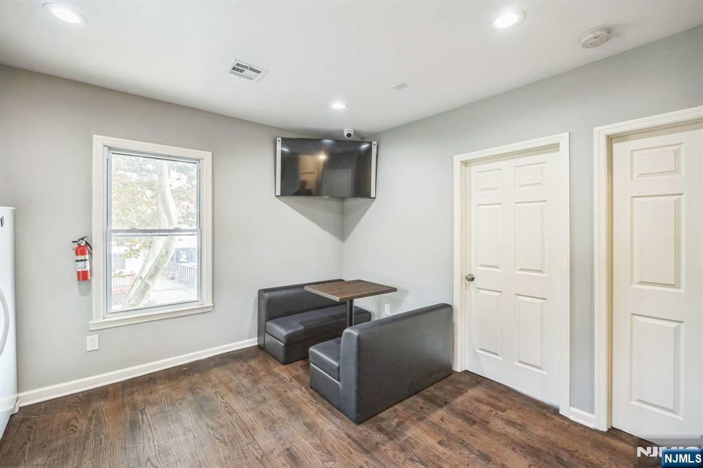 541 Union Avenue 2 - Photo 5