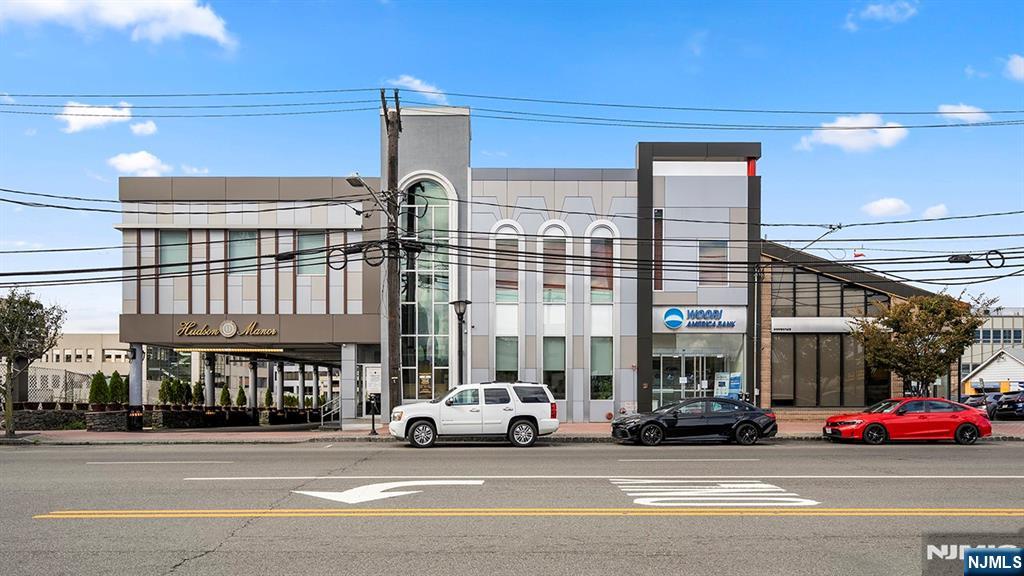 2053 Lemoine Avenue - Photo 2