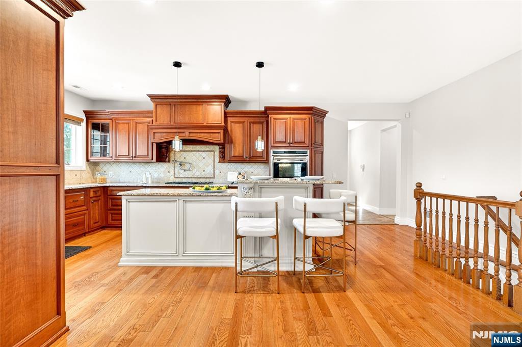 125 E Gramercy Place