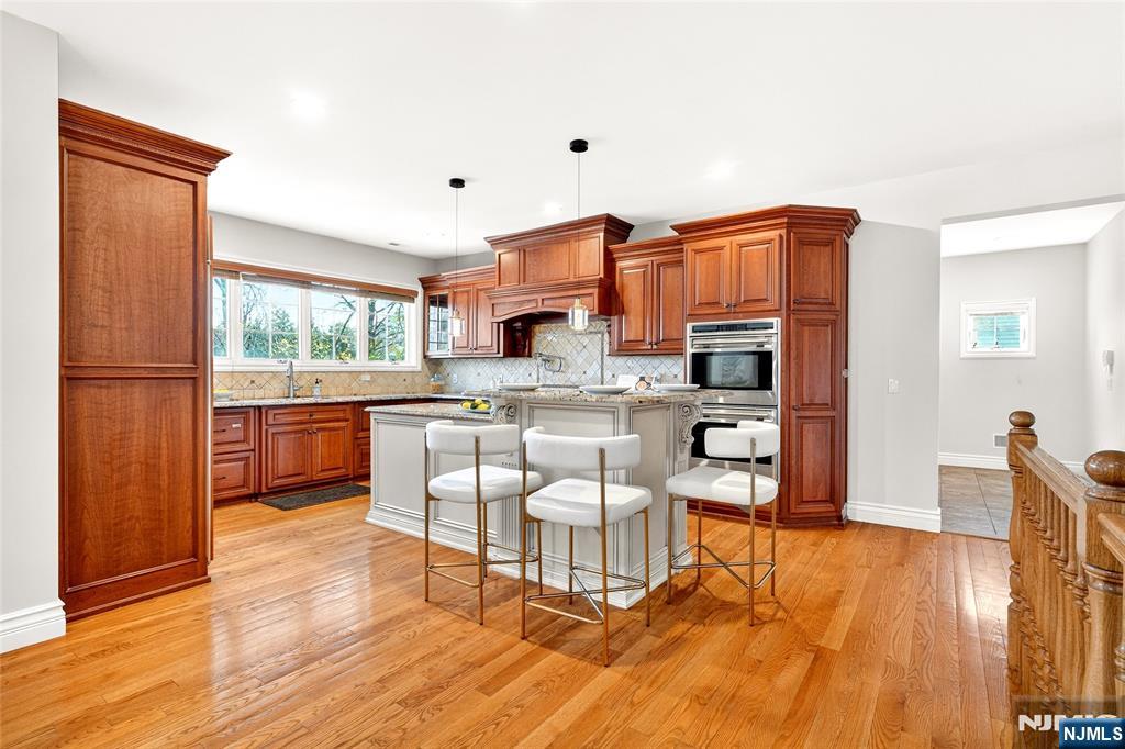 125 E Gramercy Place
