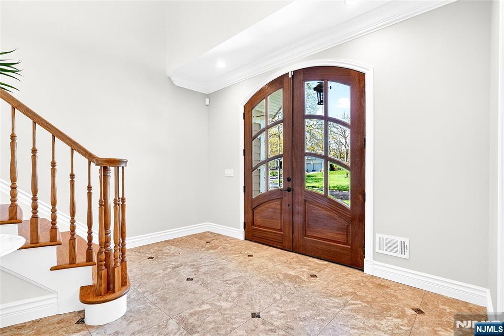 125 E Gramercy Place - Photo 4