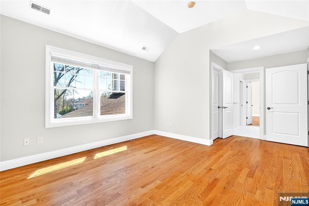 125 E Gramercy Place