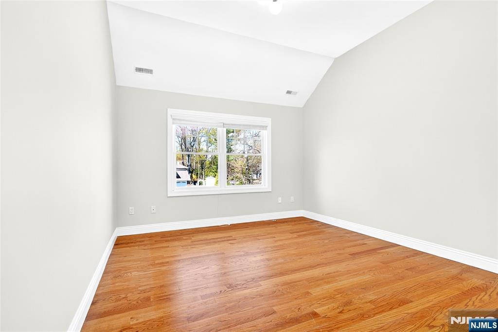 125 E Gramercy Place
