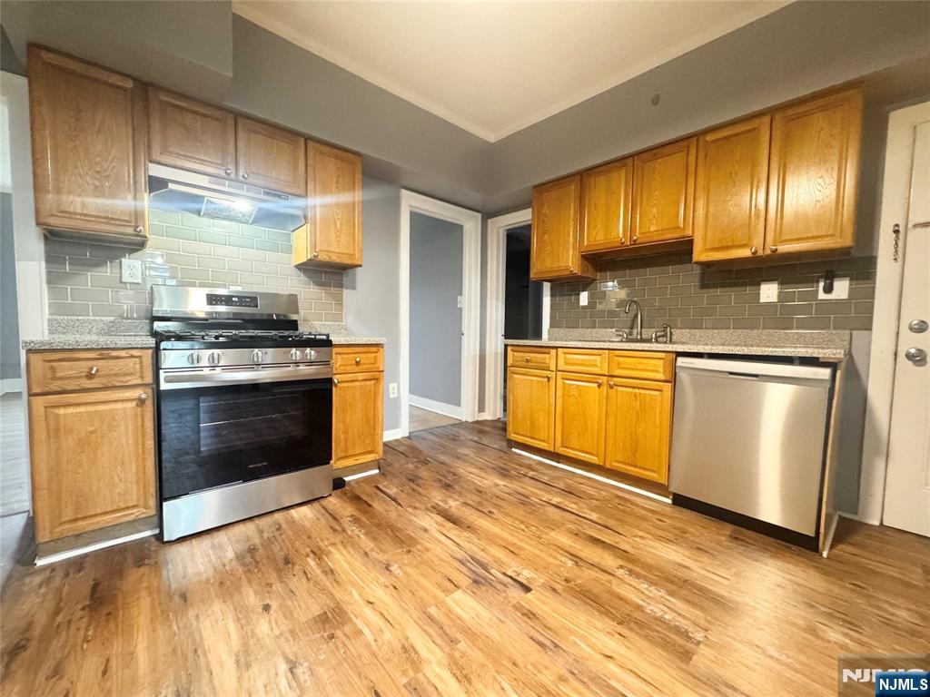 225-227 Harrison Avenue - Photo 2