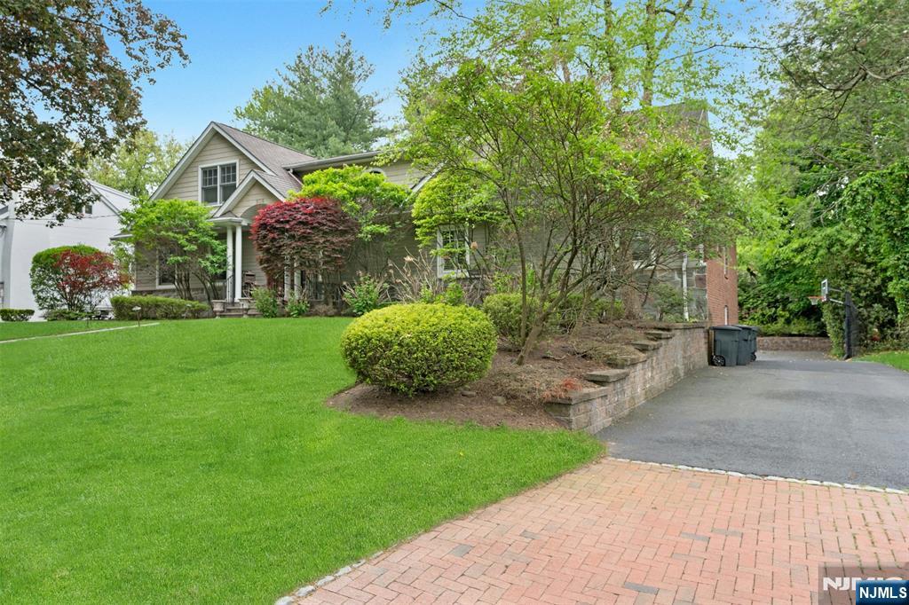506 Sunderland Road - Photo 3