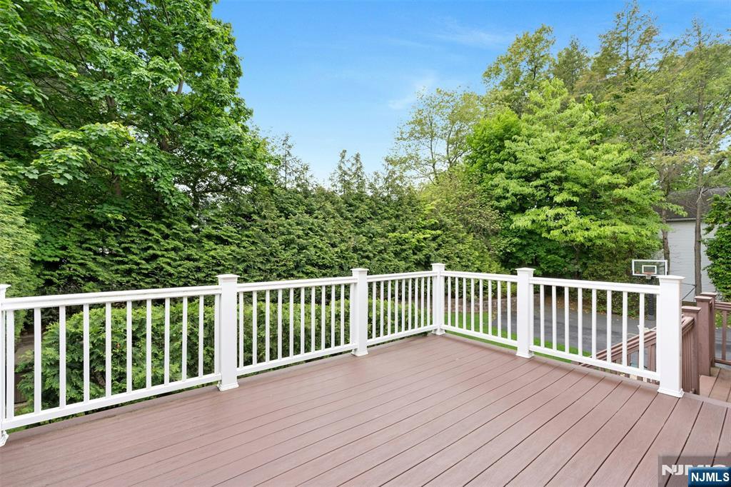 506 Sunderland Road — photo 42