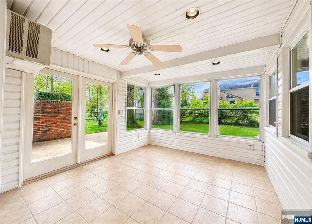 3 SEASON PORCH