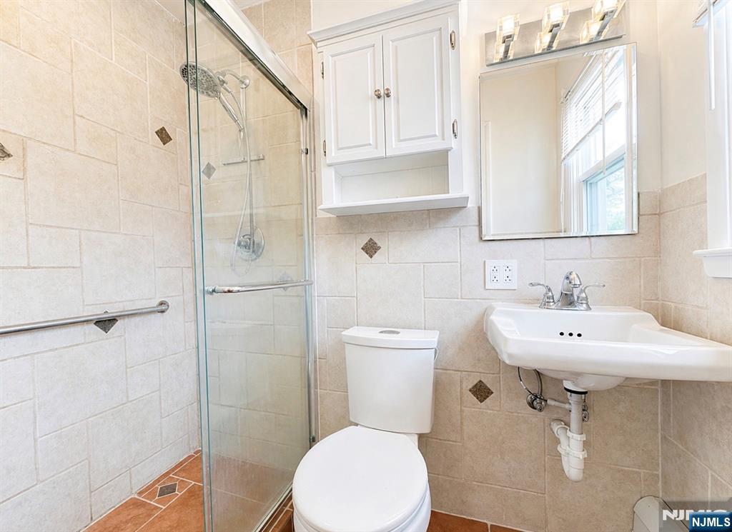 PRIMARY FULL BATHROOM