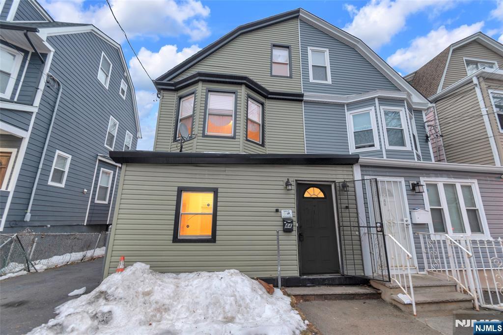 44 Stuyvesant Avenue - Photo 2