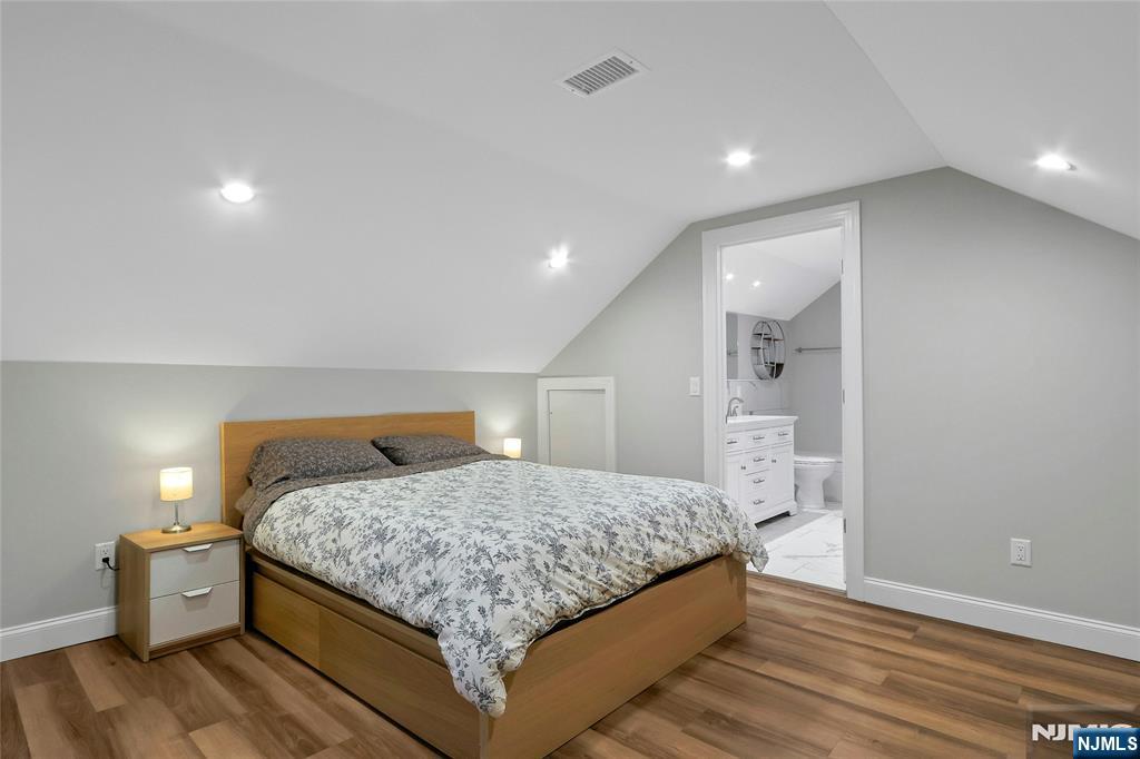 8 Edgewood Avenue, Wyckoff, NJ, 07481