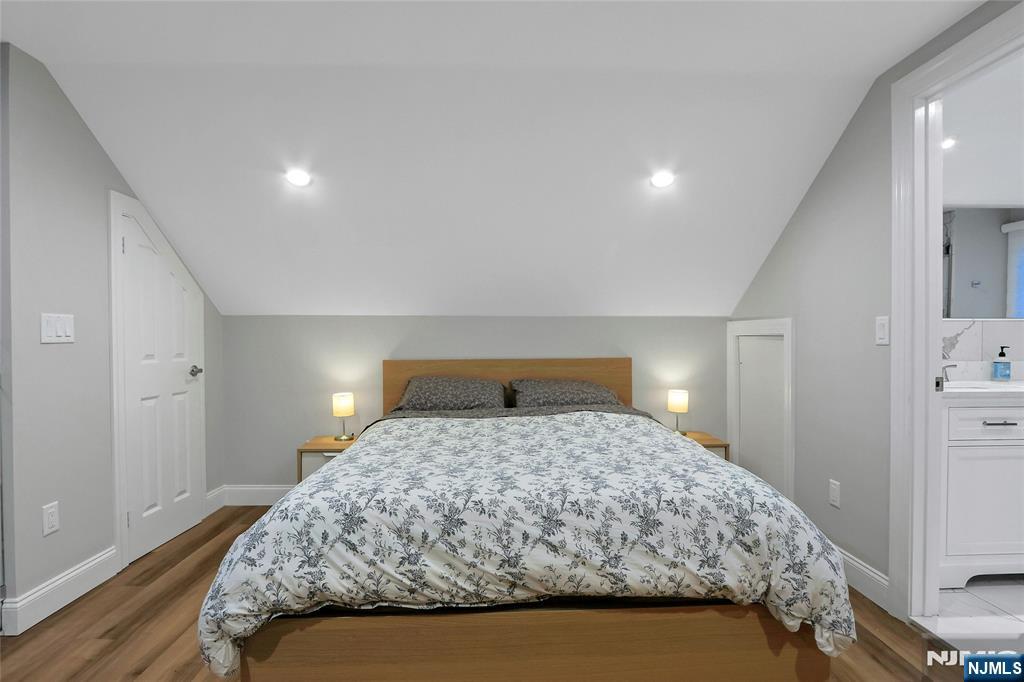 8 Edgewood Avenue, Wyckoff, NJ, 07481