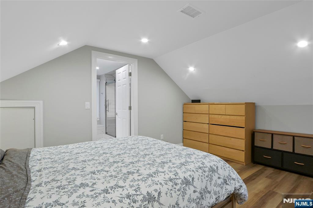 8 Edgewood Avenue, Wyckoff, NJ, 07481