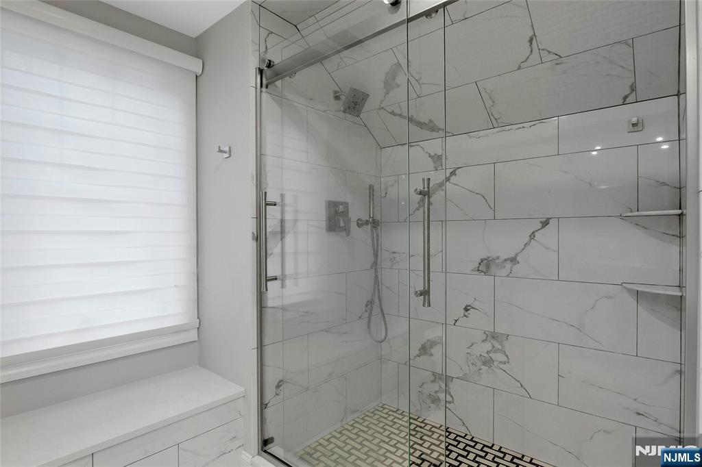 8 Edgewood Avenue, Wyckoff, NJ, 07481