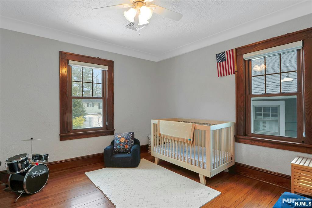 8 Edgewood Avenue, Wyckoff, NJ, 07481