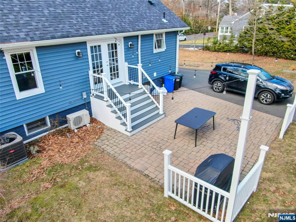 8 Edgewood Avenue, Wyckoff, NJ, 07481