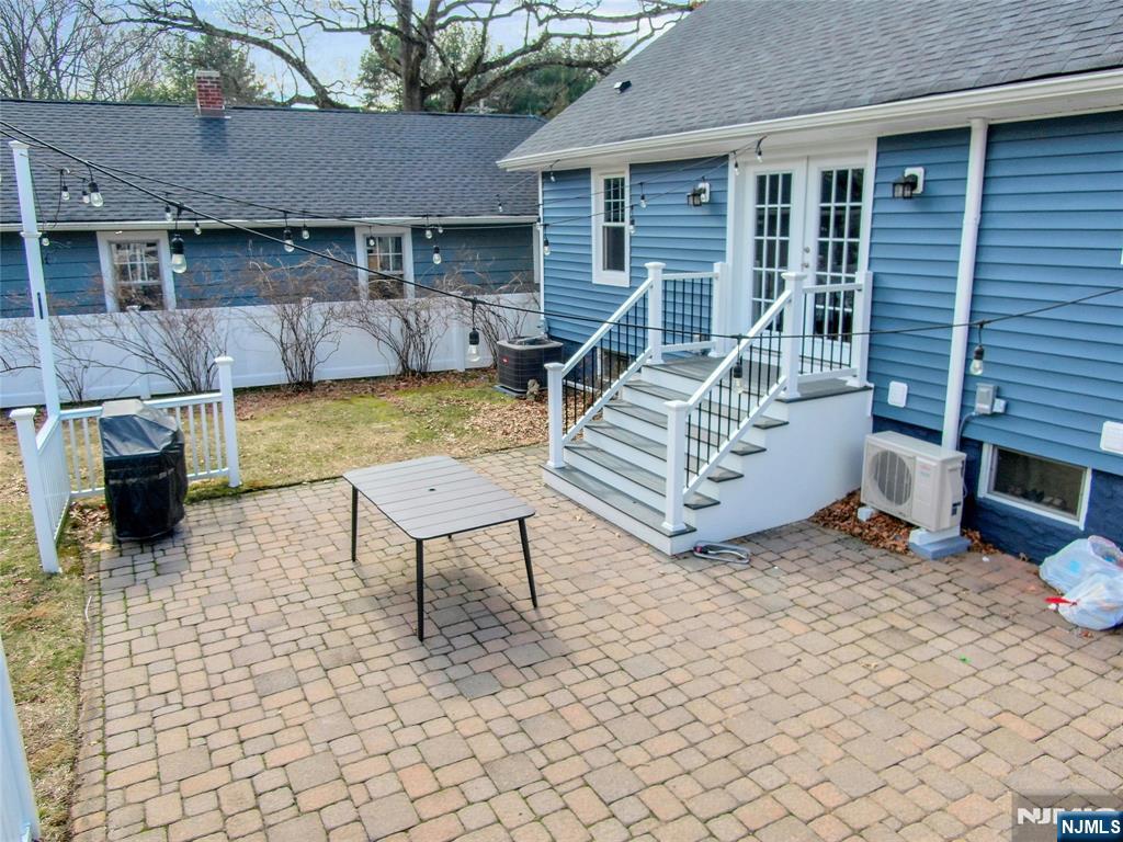 8 Edgewood Avenue, Wyckoff, NJ, 07481