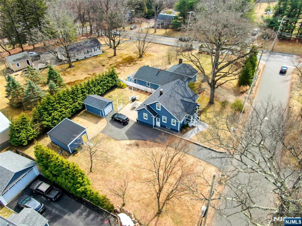 8 Edgewood Avenue, Wyckoff, NJ, 07481