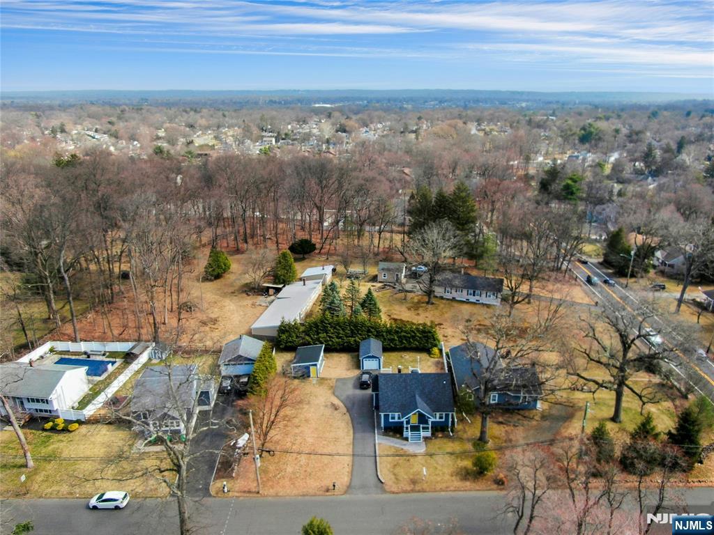 8 Edgewood Avenue, Wyckoff, NJ, 07481