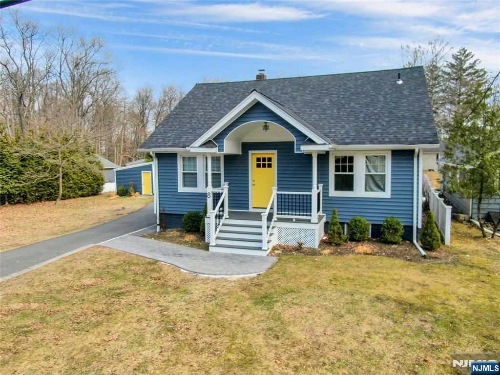 8 Edgewood Avenue, Wyckoff, NJ, 07481