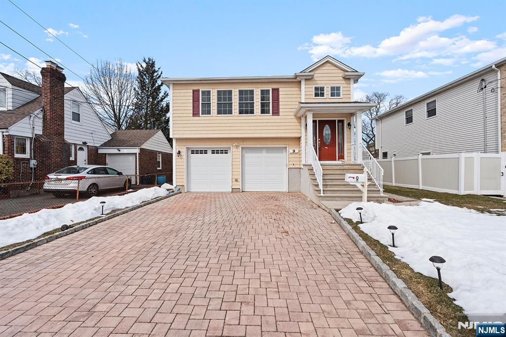 9 15th Avenue, Elmwood Park, NJ, 07407