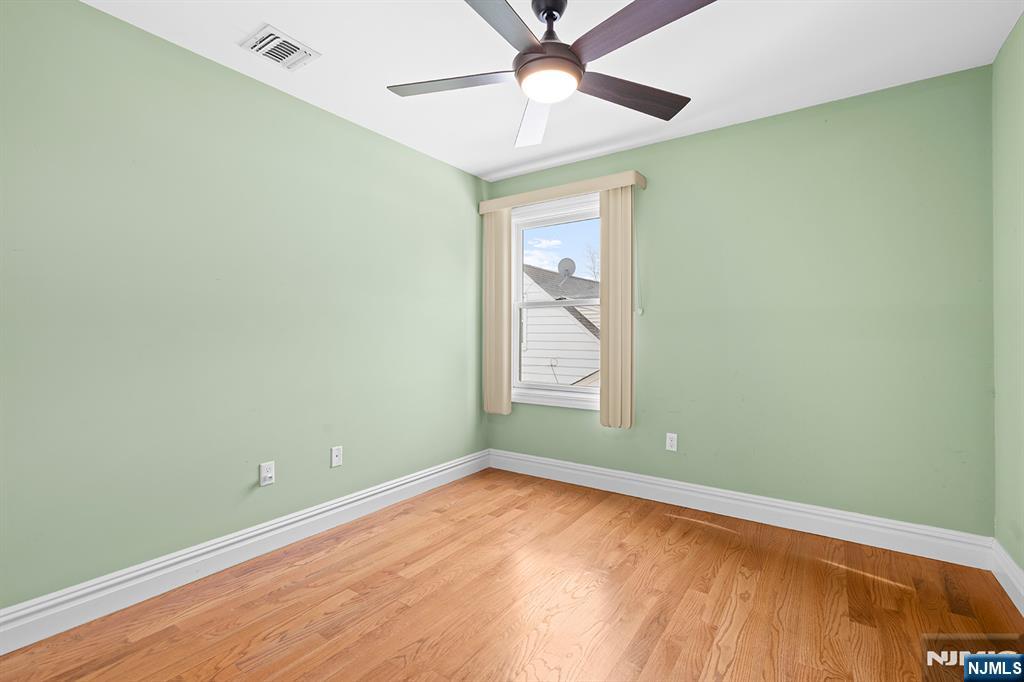 9 15th Avenue, Elmwood Park, NJ, 07407