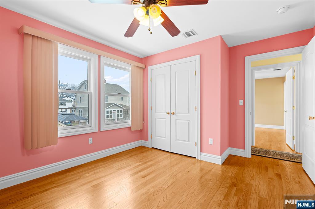 9 15th Avenue, Elmwood Park, NJ, 07407