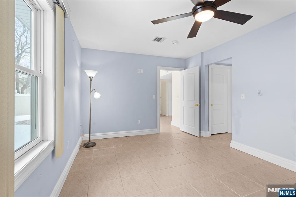 9 15th Avenue, Elmwood Park, NJ, 07407