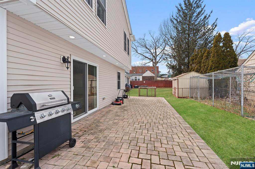 9 15th Avenue, Elmwood Park, NJ, 07407