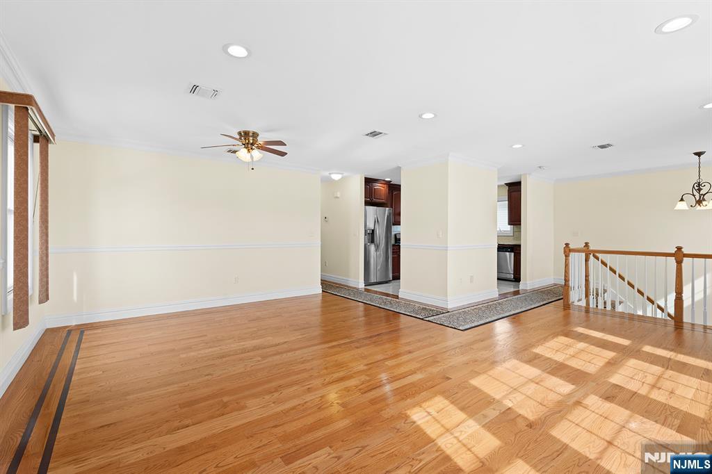 9 15th Avenue, Elmwood Park, NJ, 07407