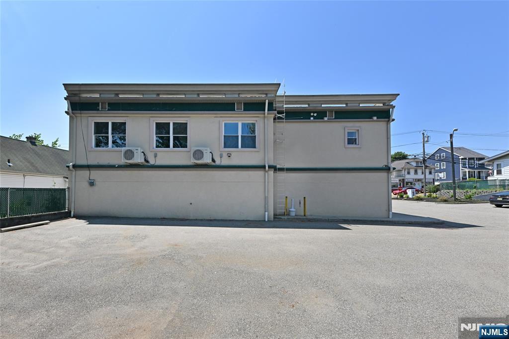 59 Lincoln Avenue — photo 12