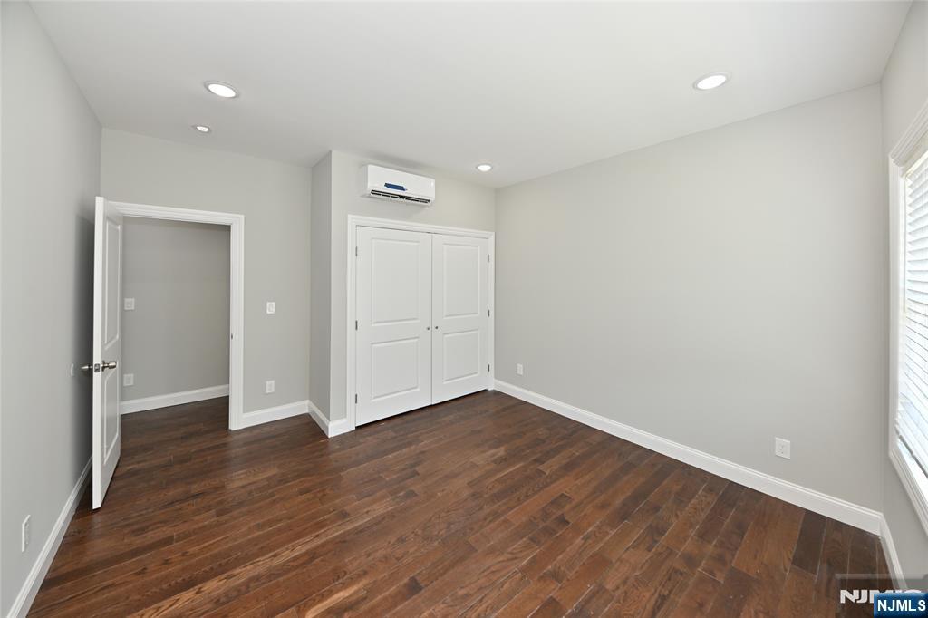 59 Lincoln Avenue — photo 17