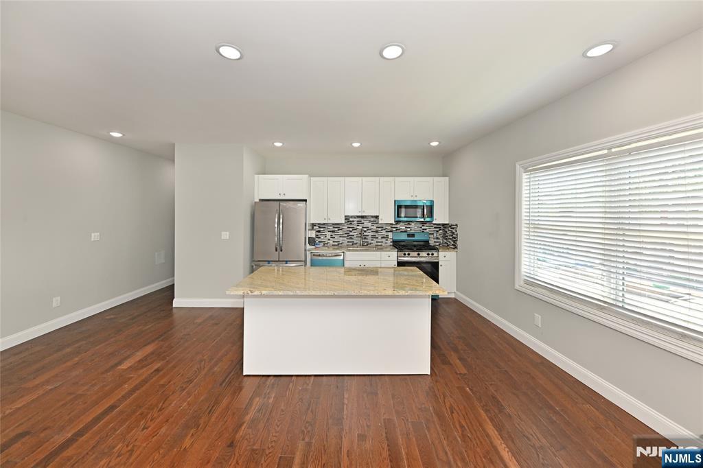 59 Lincoln Avenue — photo 20