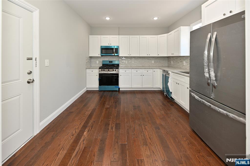 59 Lincoln Avenue — photo 25