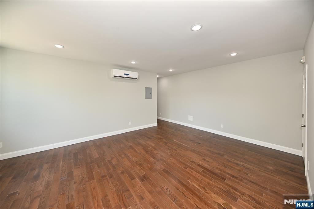 59 Lincoln Avenue — photo 29