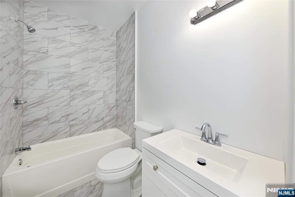 59 Lincoln Avenue — photo 36