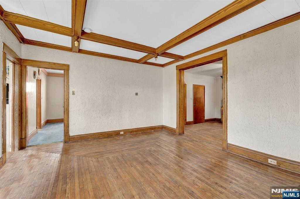 65 Marsellus Place