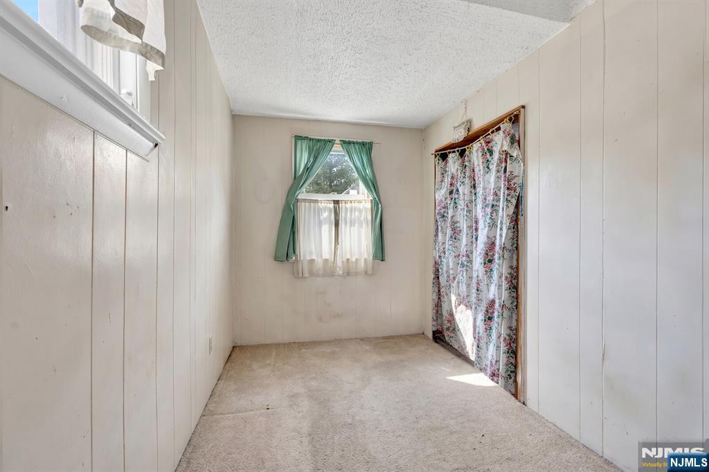65 Marsellus Place