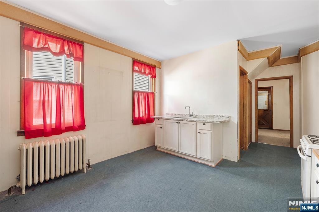 65 Marsellus Place
