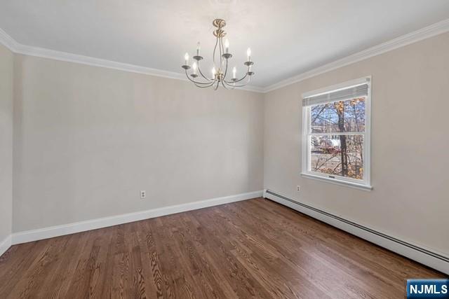 37 1-2 Smith St, Waldwick, NJ 07463