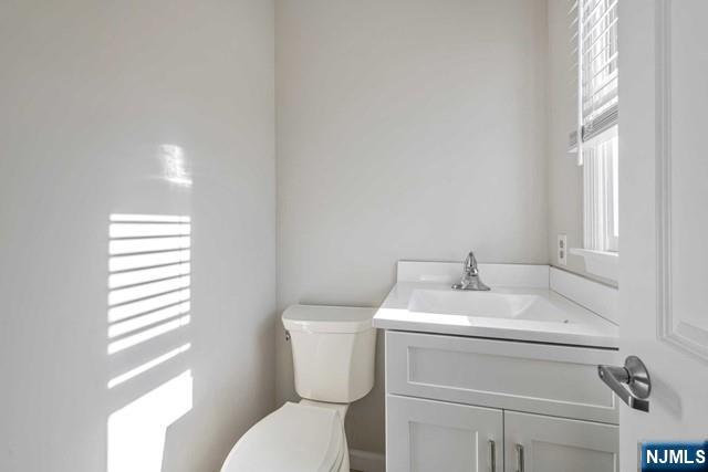 37 1-2 SMITH Street, Waldwick, NJ 07463 Listing Photo  6