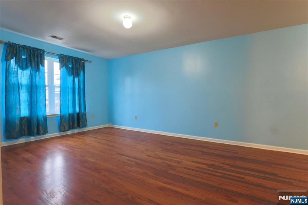 43 2nd Avenue - Photo 5