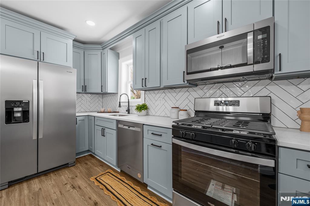 18 Hilton Avenue - Photo 4