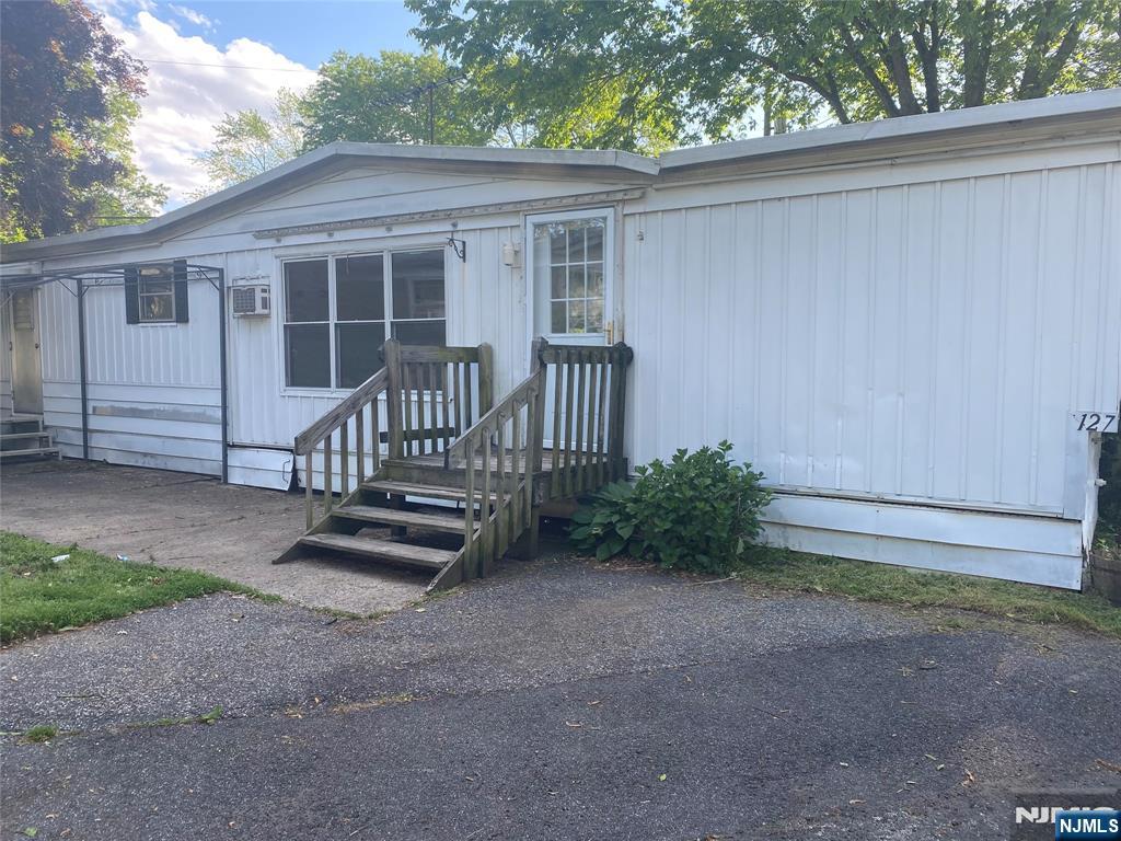 600 - 127 PULIS Avenue - Photo 2