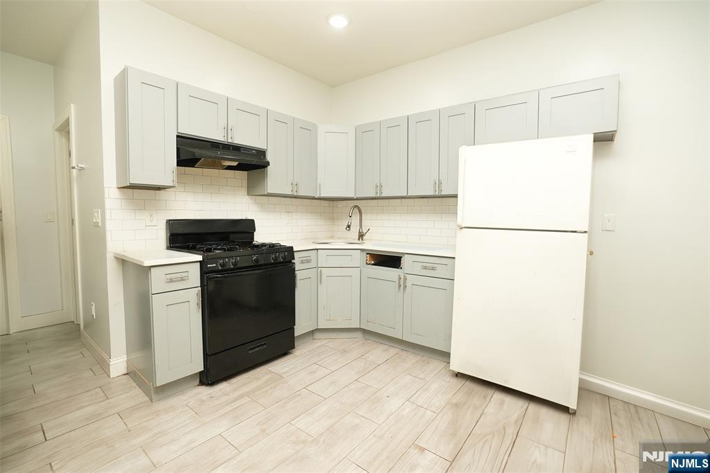 14-16 Hazel Place - Photo 3