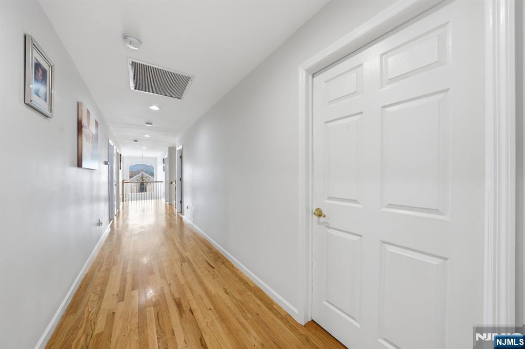 270 Baldwin Avenue — photo 30