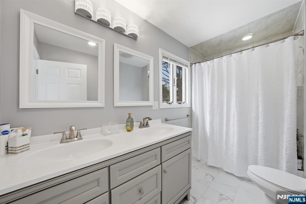 270 Baldwin Avenue — photo 33