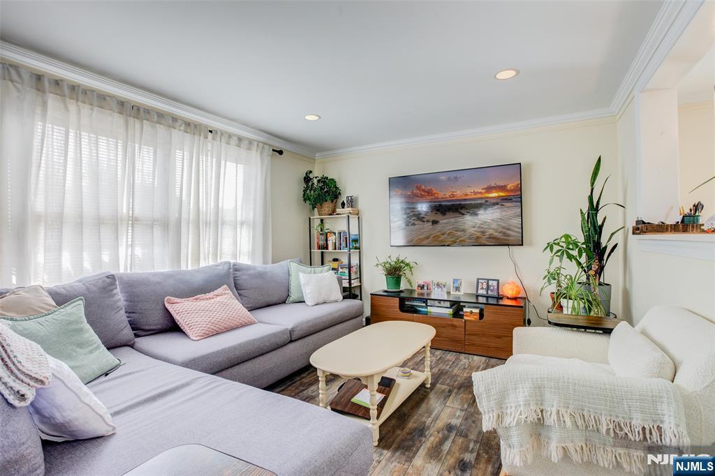 2nd image of 46a Walnut, Pompton Lakes, NJ 07442 | MLS# 26007303