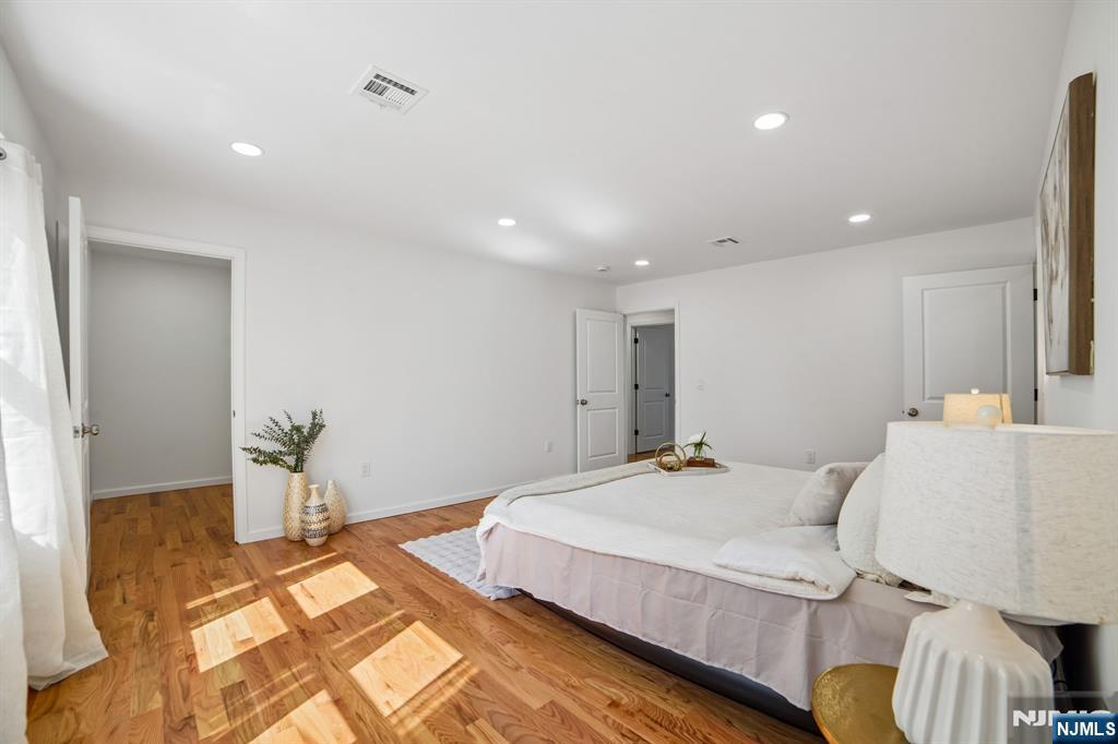 207 Lake Shore Drive
